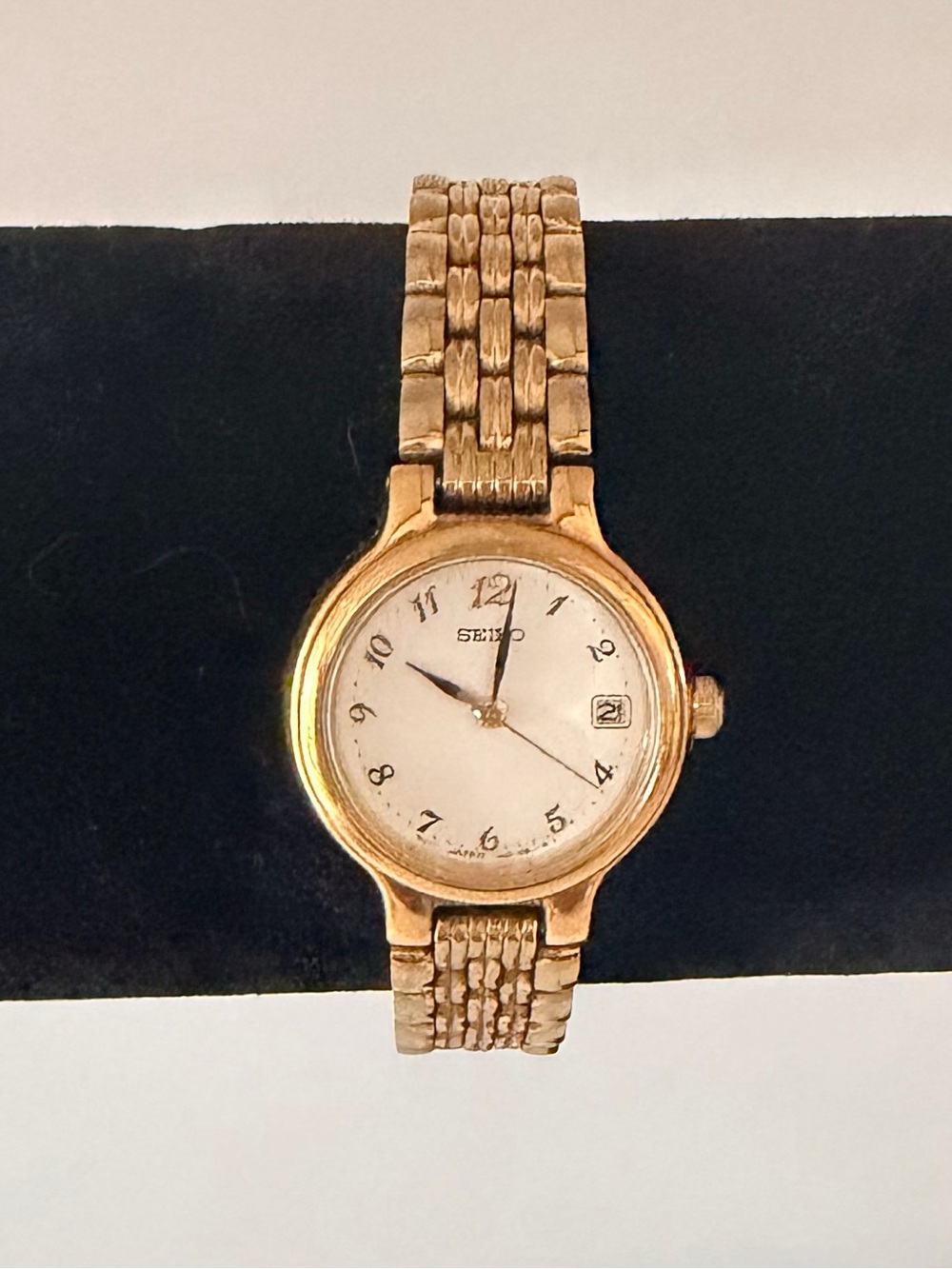 Seiko Gold Tone Watch with Day Date Calendar White Dial - Picture 3 of 14